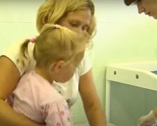 МОЗ зробив термінове звернення до мам і тат, ситуація плачевна: "36,6% дітей ..."