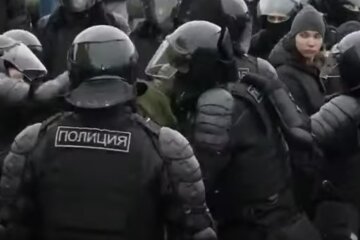 "Царь не настоящий": появились признаки подготовки революции в рф, ФСБ пытается спасти ситуацию