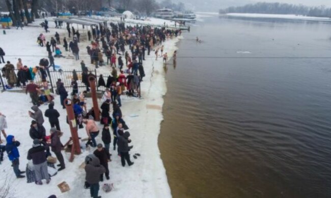 Хрещення Господнє: яка буде погода в цей день і де освятять воду в Харкові