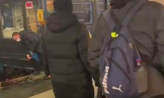 ЧП в метро Харькова напугало пассажиров, движение поездов остановлено: известно о пострадавших, фото
