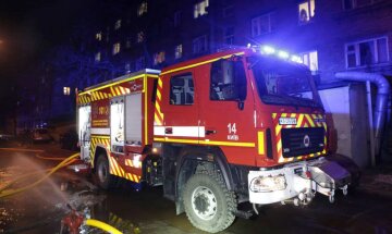 пожар в Киеве, пожарная машина