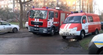 Вогонь знищив магазин в Одесі, кадри НП: "пожежники встигли врятувати...."
