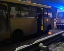 У Києві маршрутник збив людину на переході: момент трагічної ДТП потрапив на відео