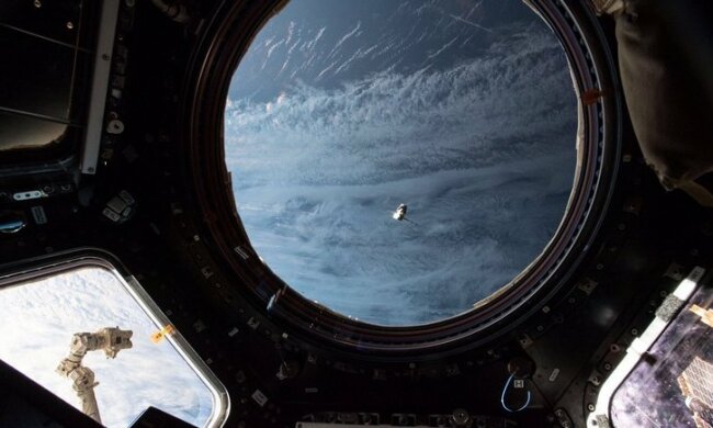 МКС, космос