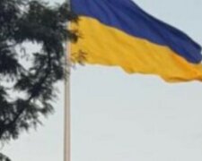 У Харкові приспустили прапор України, названа причина: "протягом дня..."