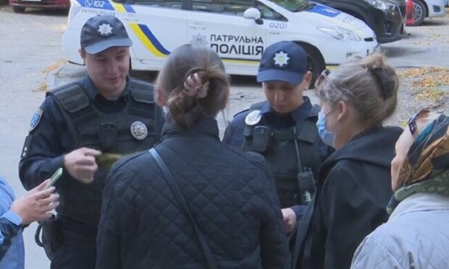 Пожилую женщину в бордовой шапке ищут по всей Одессе, родные не теряют надежды: что известно о старушке