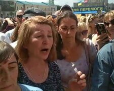 В Харькове родители ополчились против дистанционного обучения: подробности из-под стен ХОГА