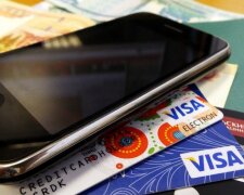 Аферы с банковскими карточками: со счетов украинцев украли сотни миллионов