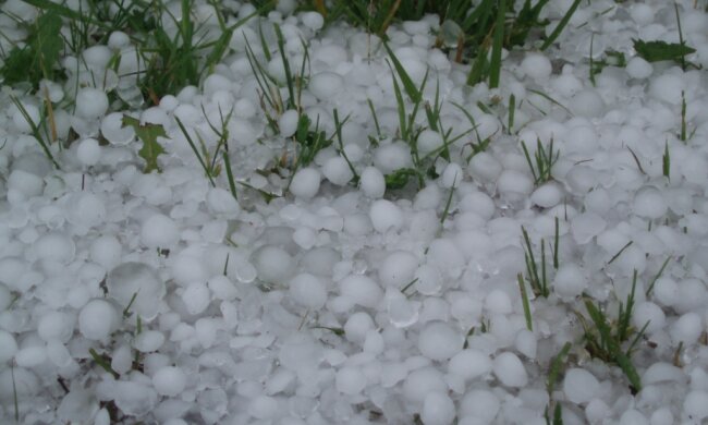 Град и шквал: где в Украине ждать непогоду (фото)