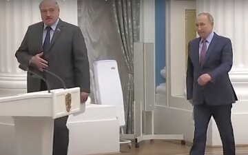 Лукашенко внезапно заговорил о развале россии и беларуси: "Под обломками – наше место"