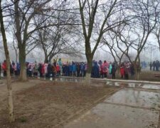 НП в школі Харкова: сотні дітей були евакуйовані, злетілася поліція