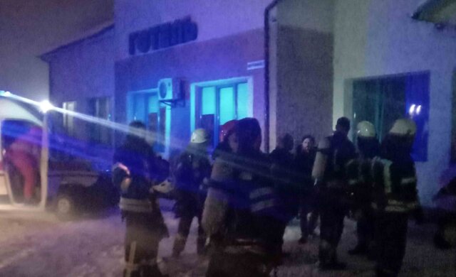 Под Киевом "обиженная" посетительница отеля устроила поджог: людей срочно эвакуировали, фото