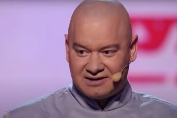 Небритый и располневший Кошевой из "Квартала 95" удивил нарядом "для девочек": на фото больно смотреть