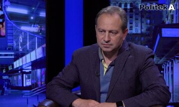 Николай Томенко: "Чиновники начинают демонстрировать свой патриотизм за бюджетные средства"
