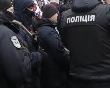 Вооруженный до зубов подросток разгуливал под Одессой: "Приобрел в интернете"