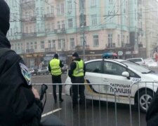 Неправильно надів маску: у Києві чоловіка, який зайшов у кафе з дітьми, вдарили ножем у груди