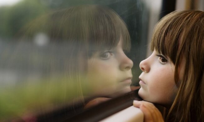 Названо найбільш нещасливі імена для дівчаток: доля приречена на страждання