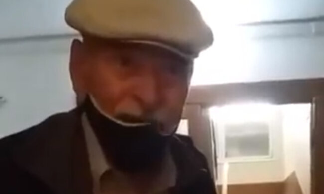 "Пошли грабить народ Донбасса": украинский пенсионер осквернил память павших героев на Донбассе, видео