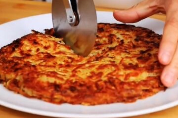 Хватит на всех: "Мастер Шеф" Хименес-Браво дал рецепт большого драника с сыром и зеленью