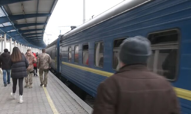 Новый график движения поездов в Полтавской области