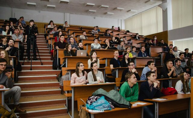 Украинских студентов готовят к массовым отчислением: в чем причина