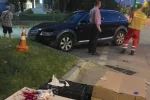 Авто влетело в пешеходов после ДТП на киевской трассе: фото с места происшествия