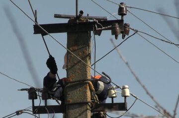 Графіки відключення світла у Рівненській області на 27 березня