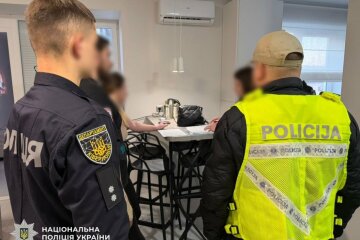 Українські поліцейські ліквідували мережу кол-центрів, які обманювали громадян країн ЄС: подробиці резонансної справи