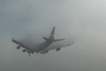 самолет, туман