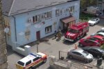 Жилой дом в Киеве начал рушиться, жилец провалился в подвал: детали и кадры ЧП