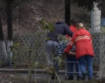 Не хотел отдавать авто: иностранец избил мужчину под Одессой, кадры