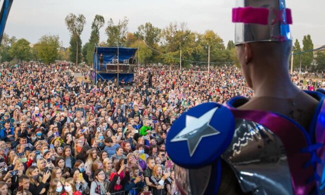 У Харкові шукають "крайніх" в організації концерту Полякової, скандал набирає обертів
