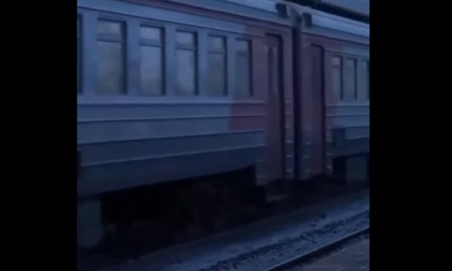 Трагедія на залізниці в Одесі, тіло молодого хлопця знайшли під поїздом: кадри з місця