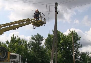 Графики отключения света на 25 апреля в Полтавской области,