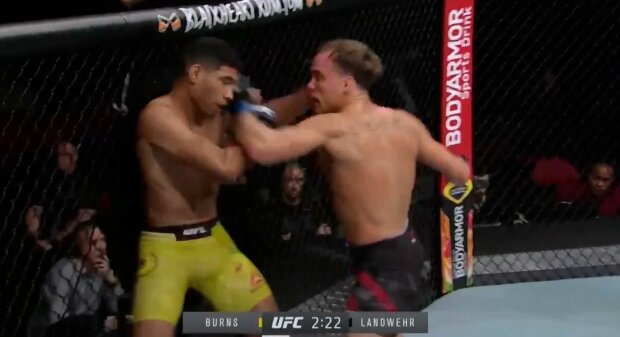 В UFC случился зрелищный дебют, яркий нокаут в первом раунде: видео
