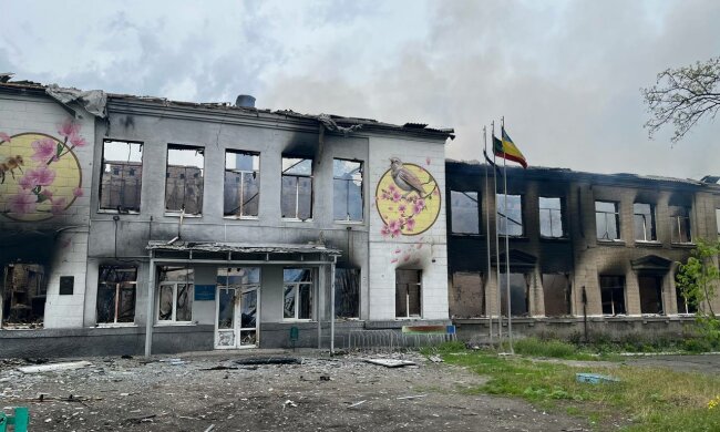 школа, обстрел, школа в Авдеевке