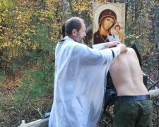 Священник покрестил военных рф в мешках для груза-200, кадры: "Есть некий символизм"