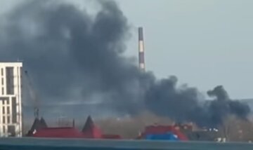 Масштабный пожар в Киеве: левый берег столицы затянуло черным дымом, видео ЧП