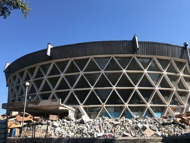 "Не протолкнешься": харьковчан возмутила новая "барахолка" на Героев Труда, фото