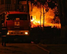 Адское пламя: как огонь уничтожил лагерь в Одессе (видео)