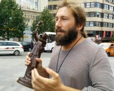 Бизнесмен Чичваркин заплатит Павленскому за премию Гавела