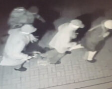 Неудачники: кадры нелепого ограбления банка в Киеве попали в сеть