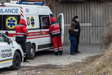 Оборвалась жизнь известного украинского журналиста: съехались медики, родственники пригрозили взорвать дом