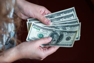 курс валют на 10 апреля, доллар