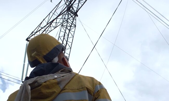 Графіки відключення світла у Полтавській області на 12 квітня