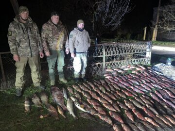 Браконьєри, сітки