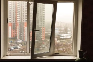 Взрыв прогремел в многоэтажке Киева: в ГСЧС сообщили о последствиях
