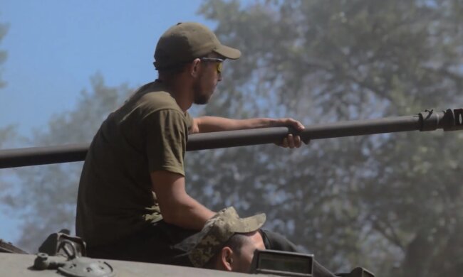 На Дніпропетровщину повернулися бійці після 7 місяців ротації, кадри: "не обійшлося без втрат..."