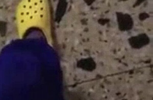 Больницу затопило во время ливня в Киеве, медики едва не тонут: кадры ЧП