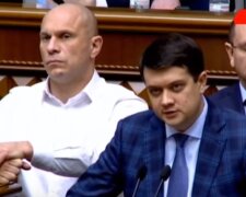 Разумков присоромив поранену Тимошенко за буйство в Раді, їй загрожує термін: "Це не ваше..."